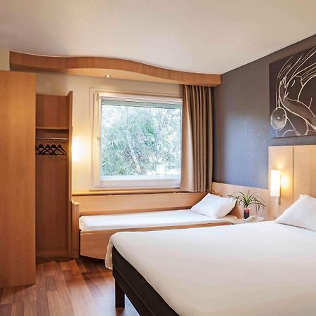 Ibis Cornella Hotel Cornella de Llobregat Ngoại thất bức ảnh